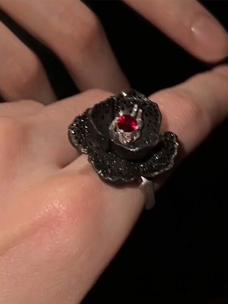 Antique Dark Floral Red Centra - огляд і ціна Women'S Victorian Accessories